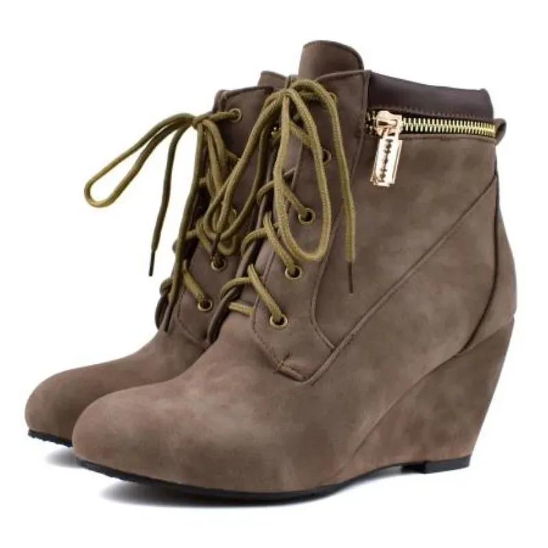 Winter Women Snow Boots Round Toe Lace Up Casual Wedge Ankle Boots for Women Shoes High Heels Women Motorcycle Boots 38 коричневий
Winter Women Snow Boots Round Toe Lace Up Casual Wedge Ankle Boots for Women Shoes High Heels Women Motorcycle Boots 38 коричневий