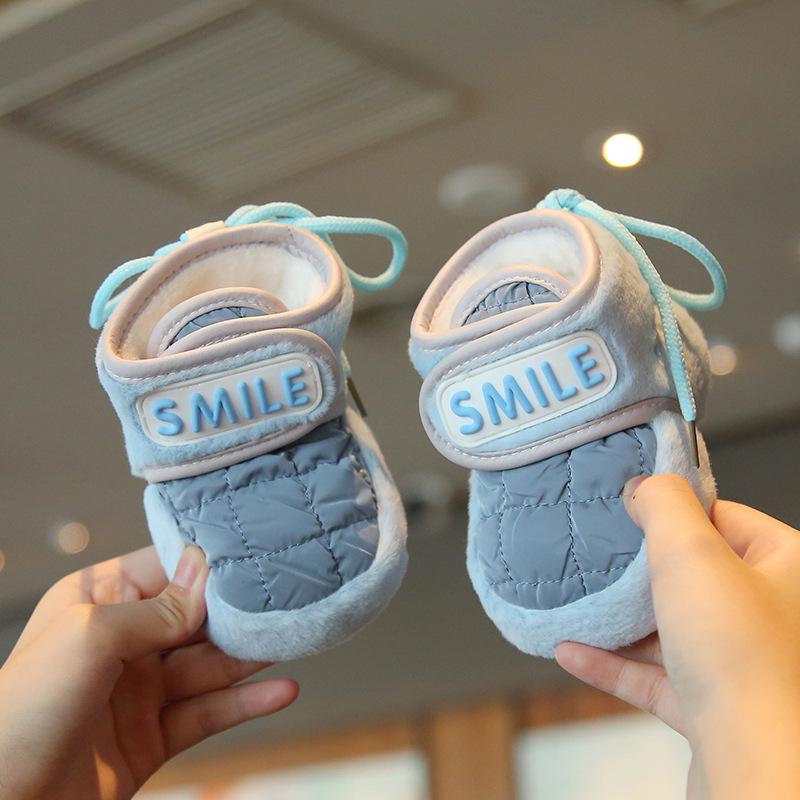 Baby Fleece Cotton Shoes - Warm, Non-Slip, Non-Shedding, Autumn/Winter Snow Boots for Toddlers 0-1 Year Old. 11cm Inside (0-4 months)
Baby Fleece Cotton Shoes - Warm, Non-Slip, Non-Shedding, Autumn/Winter Snow Boots for Toddlers 0-1 Year Old. 11cm Inside (0-4 months)