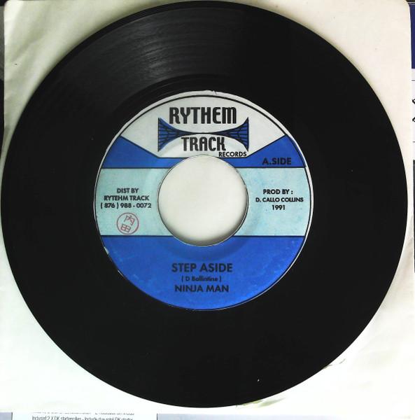 7inch Record NINJAMAN - Step Aside NONE Rythem Track Re 1991 Japan Reggae, Ska & Dub Used
7inch Record NINJAMAN - Step Aside NONE Rythem Track Re 1991 Japan Reggae, Ska & Dub Used