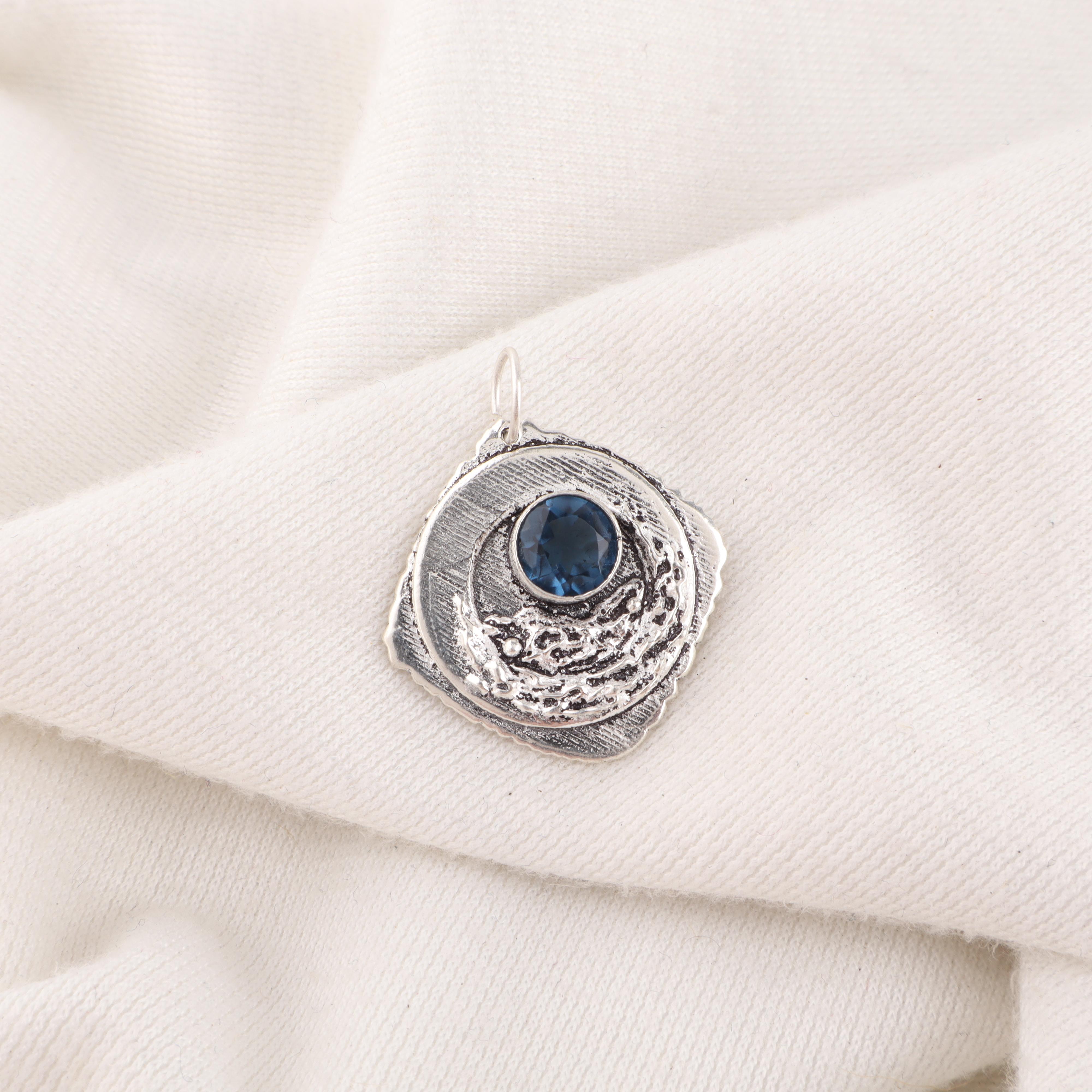London Blue Topaz Pendant, 925 Solid Sterling Silver Gemstone Jewelry, Handmade Pendant, For Thanksgiving 1.03 Inches синій
London Blue Topaz Pendant, 925 Solid Sterling Silver Gemstone Jewelry, Handmade Pendant, For Thanksgiving 1.03 Inches синій