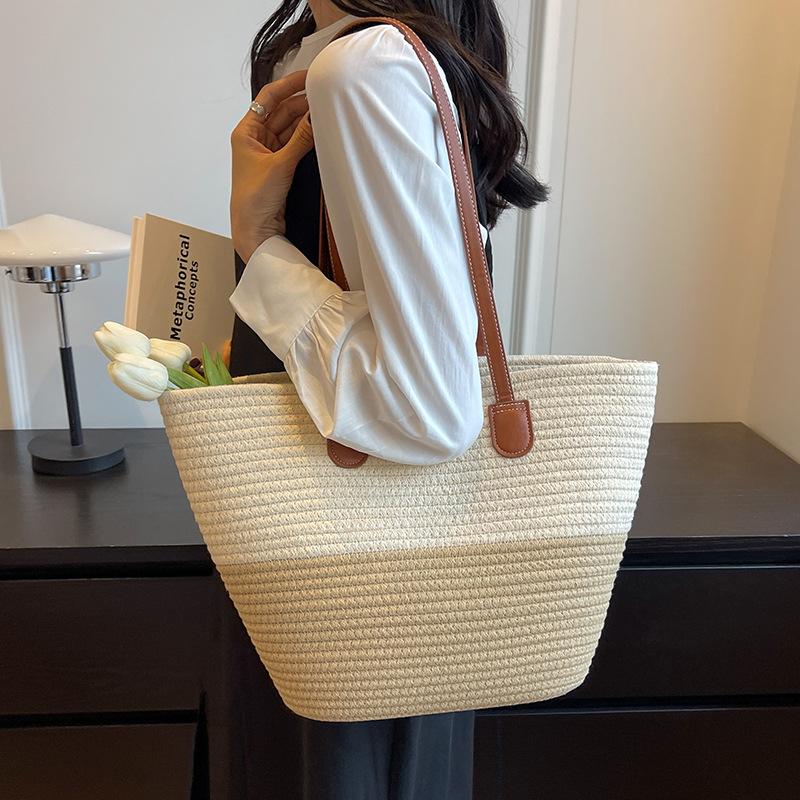 Woven straw bag women s large capacity new summer versatile shoulder bag premium texture tote bag No specification різнокольоровий
Woven straw bag women s large capacity new summer versatile shoulder bag premium texture tote bag No specification різнокольоровий