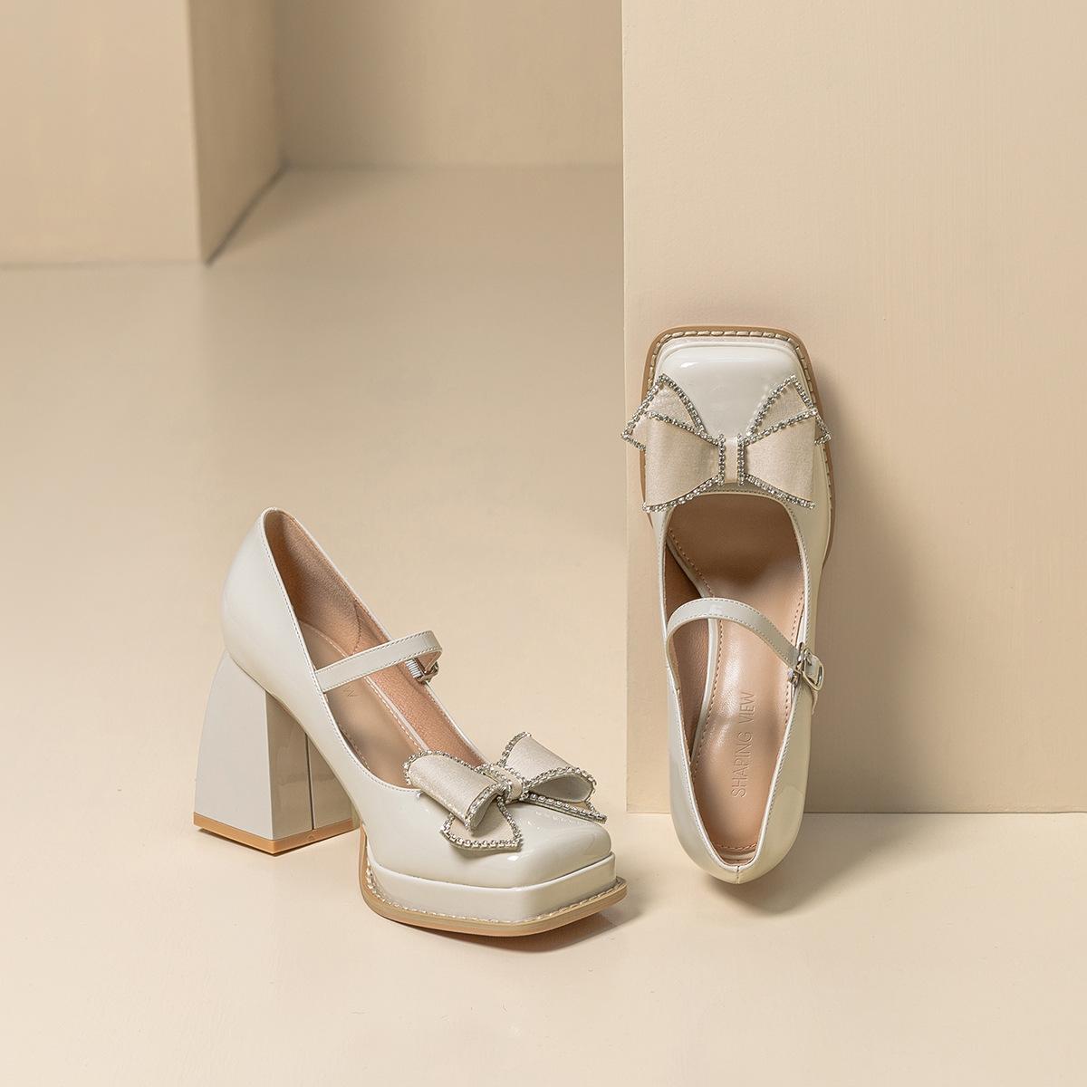 2025 autumn new Mary Jane high heels children s princess Barbie shoes square head thick heel waterproof table bow shoes 34
2025 autumn new Mary Jane high heels children s princess Barbie shoes square head thick heel waterproof table bow shoes 34