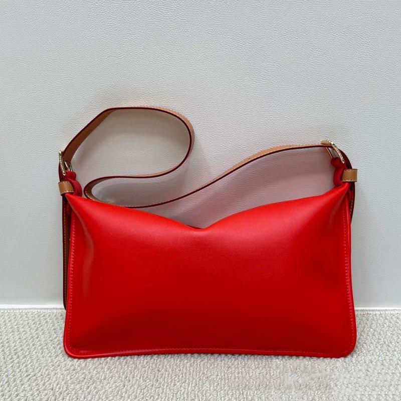 Falun Geometric Inlaid Urban Minimalist PU Tote: Soft Medium Shoulder Crossbody Women s Bag with Trendy Stitching
Falun Geometric Inlaid Urban Minimalist PU Tote: Soft Medium Shoulder Crossbody Women s Bag with Trendy Stitching