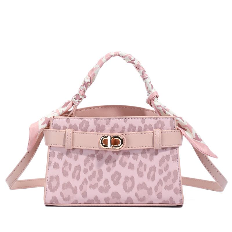 Leopard Print Kelly Handbag 2025 - Versatile Single Shoulder or Crossbody Bag, Trendy Small Square Design for Women. рожевий
Leopard Print Kelly Handbag 2025 - Versatile Single Shoulder or Crossbody Bag, Trendy Small Square Design for Women. рожевий