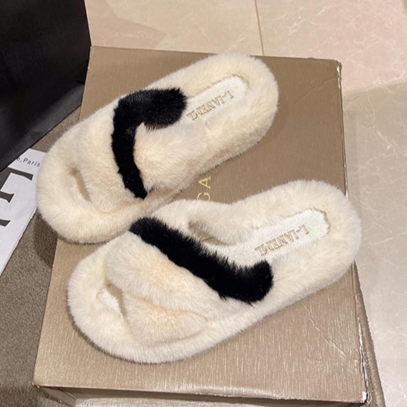 Thick soled color blocked plush slippers for autumn and winter, flat and fashionable cross plush slippers 42 білий
Thick soled color blocked plush slippers for autumn and winter, flat and fashionable cross plush slippers 42 білий