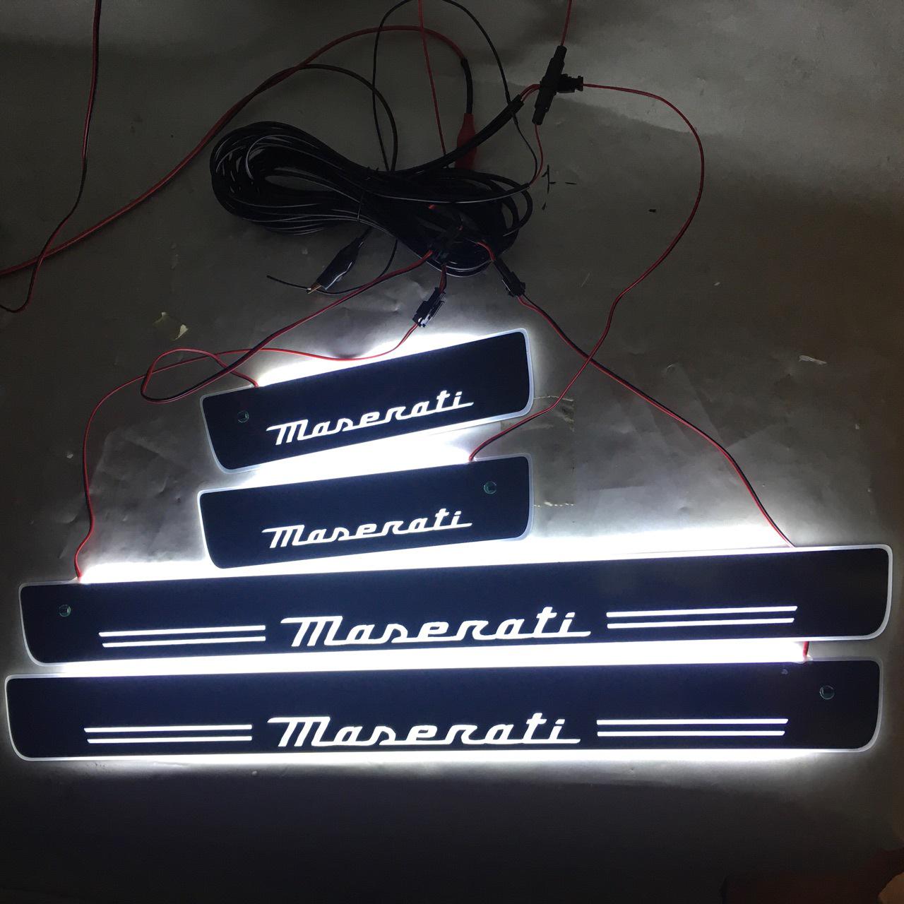 4 шт. Светодиодные подсвечиваемые приветственные педали с инфракрасными датчиками для накладок порогов Maserati Levante Custom Size
4 шт. Светодиодные подсвечиваемые приветственные педали с инфракрасными датчиками для накладок порогов Maserati Levante Custom Size