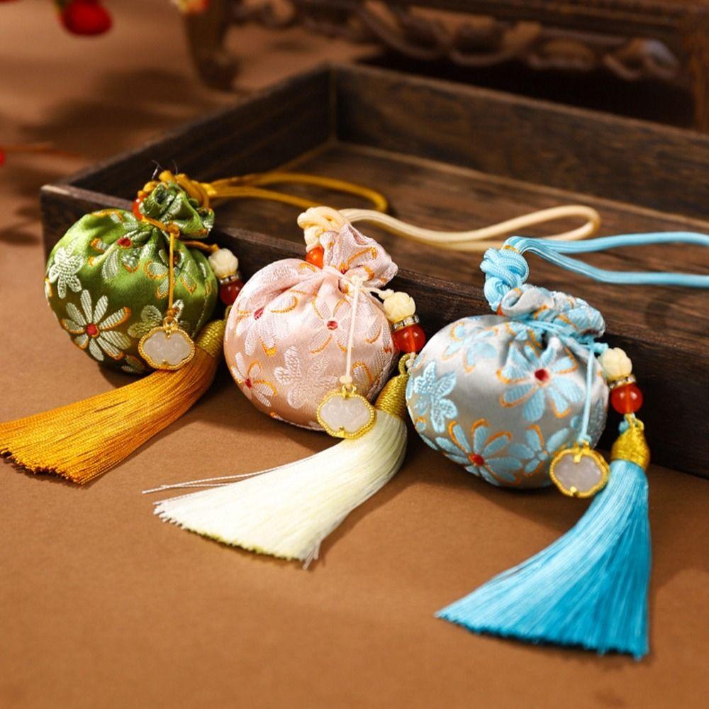 Милый мешок на удачу, мягкий автомобильный кулон-сумка, элегантный кулон-саше с кисточками для спальни 
Милый мешок на удачу, мягкий автомобильный кулон-сумка, элегантный кулон-саше с кисточками для спальни