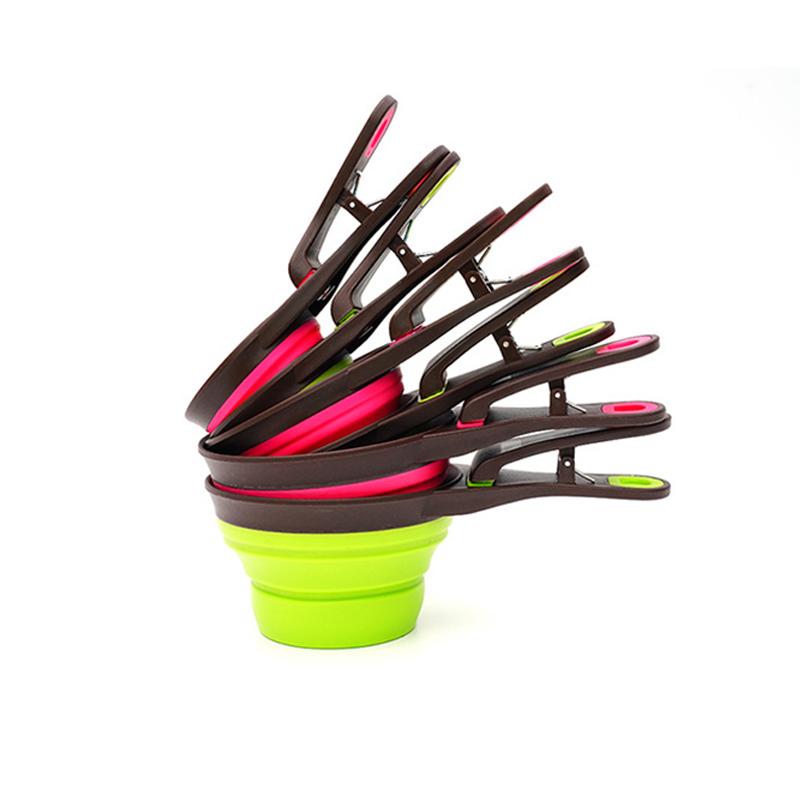 Pet Supplies Folding Silicone Pet Bowl For Dogs Cat Measurable Dog Food Spoon Grain Food Seal Clip Outdoor Portable Folding Bowl
Pet Supplies Folding Silicone Pet Bowl For Dogs Cat Measurable Dog Food Spoon Grain Food Seal Clip Outdoor Portable Folding Bowl