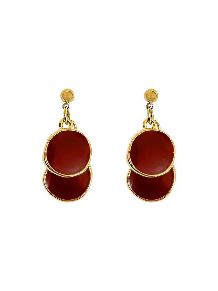Double Layer Dangle Earrings with Rounded Organic Shapes and Metal Frame Lightweight Design Suitable for Daily Wear and Special Occasions
Double Layer Dangle Earrings with Rounded Organic Shapes and Metal Frame Lightweight Design Suitable for Daily Wear and Special Occasions