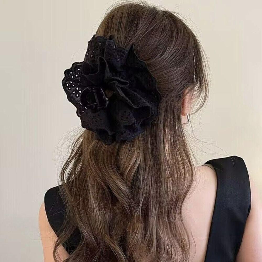 Lolita Lace Hair Claw Korean Style Balletcore Hair Claw Elegant Women Claw Clip Ladies
Lolita Lace Hair Claw Korean Style Balletcore Hair Claw Elegant Women Claw Clip Ladies