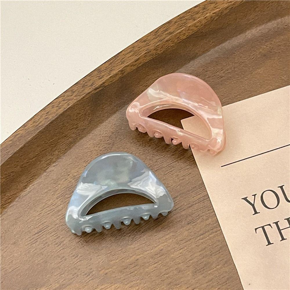 Hollow Personality Hair Scratch Animal Hair Claws Ponytail Holder Women Hairgrips Korean Shark Clip рожевий
Hollow Personality Hair Scratch Animal Hair Claws Ponytail Holder Women Hairgrips Korean Shark Clip рожевий