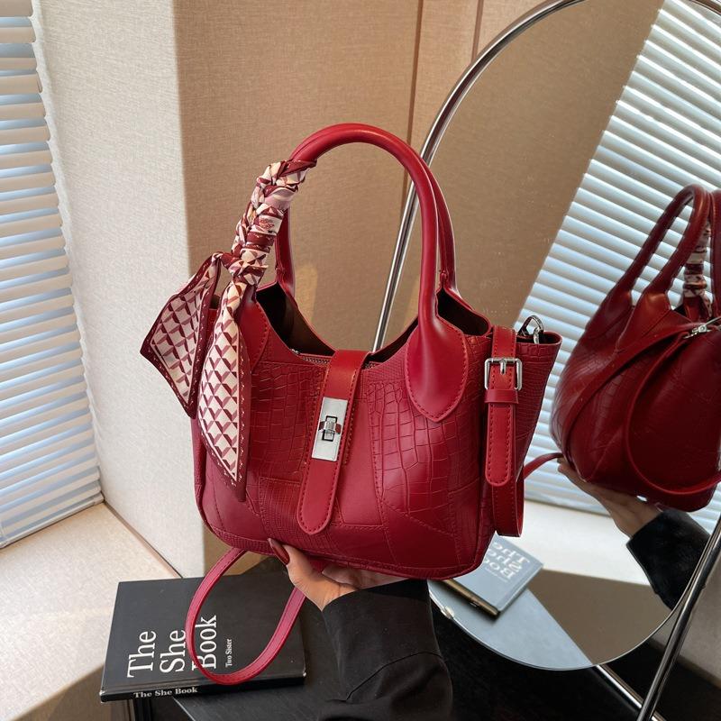 Simple hand-carried bucket bag spring new fashion stone pattern women s bag high-end shoulder messenger bag бордовый
Simple hand-carried bucket bag spring new fashion stone pattern women s bag high-end shoulder messenger bag бордовый