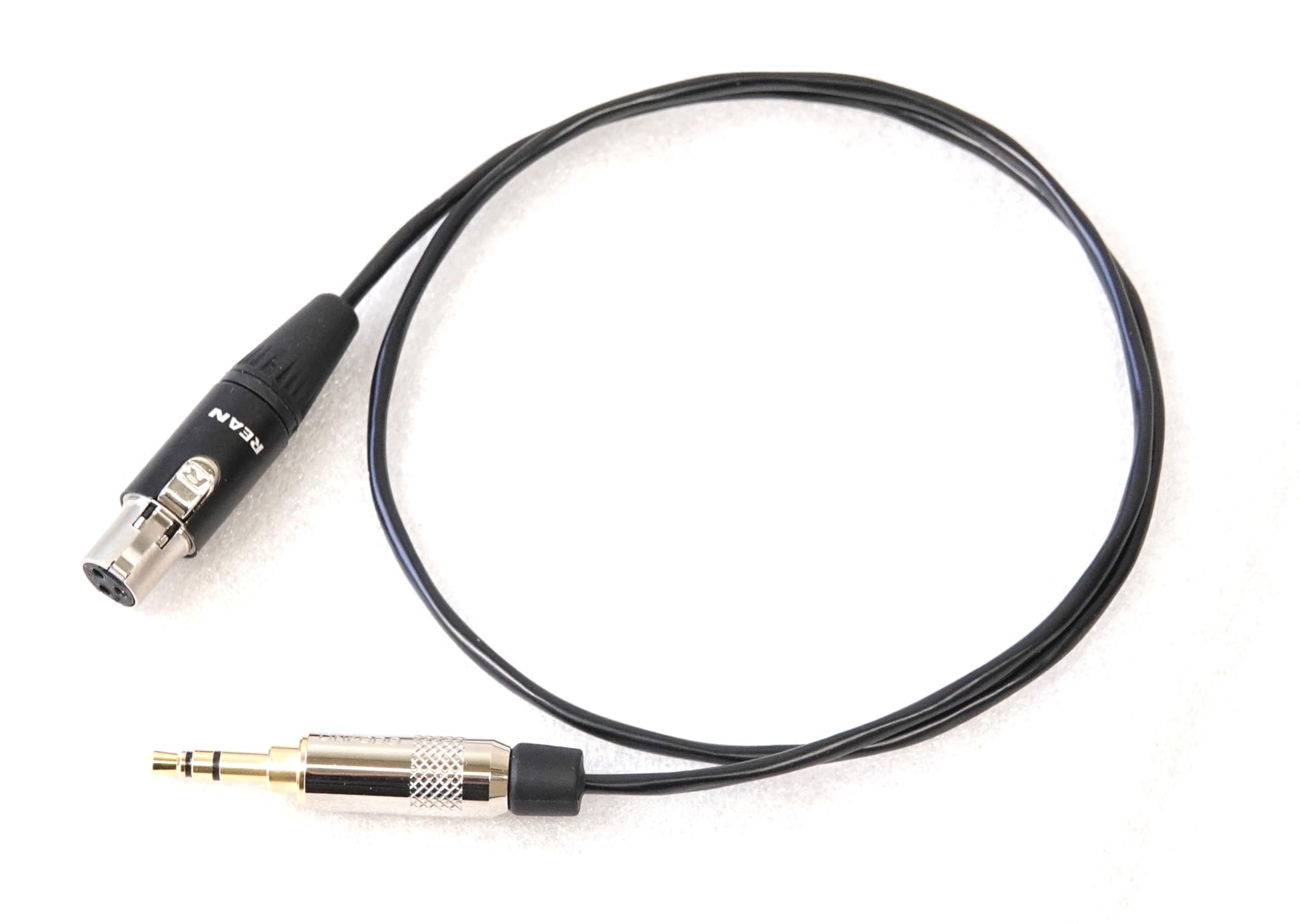 MOGAMI 2944 Headphone Cable AKG Type (S Stereo Mini Phone - 3PIN Mini XLR) 1.5m Black
MOGAMI 2944 Headphone Cable AKG Type (S Stereo Mini Phone - 3PIN Mini XLR) 1.5m Black