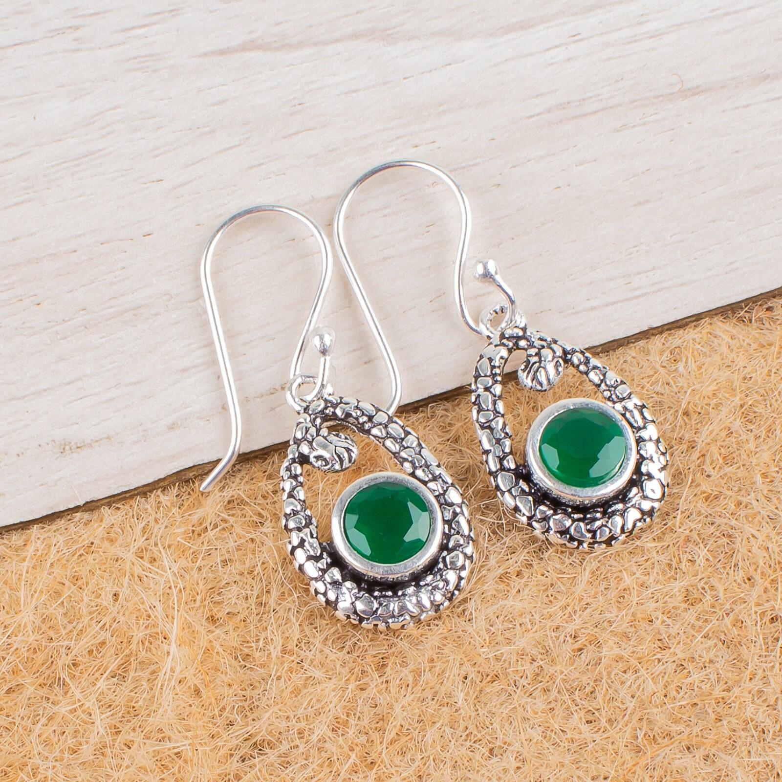 Green Onyx Gemstone 925 Sterling Silver Jewelry Designer Women Earrings 1.38 CE-3-14 
Green Onyx Gemstone 925 Sterling Silver Jewelry Designer Women Earrings 1.38 CE-3-14