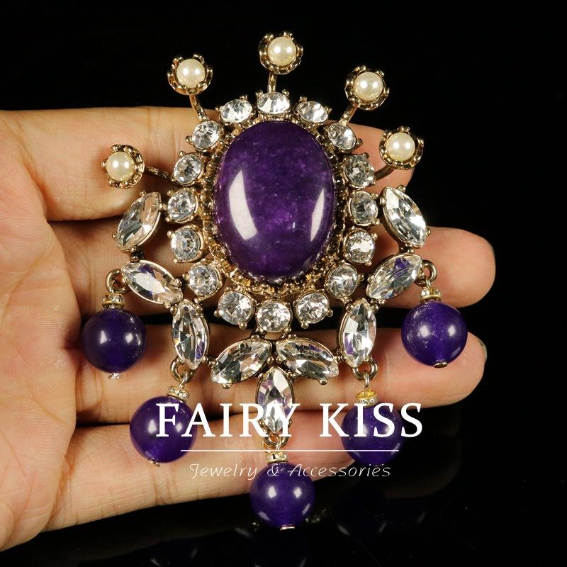 Brooch Inlaid with Zircon Pearl Purple Stone European and American Heavy Industry High-end Women s Pin Accessories
Brooch Inlaid with Zircon Pearl Purple Stone European and American Heavy Industry High-end Women s Pin Accessories