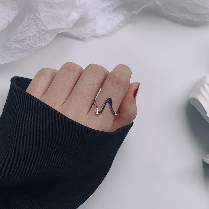 Elegant S925 Pure Silver Minimalist Irregular Ring Adjustable Size Perfect For Occasion Any StyleQ
Elegant S925 Pure Silver Minimalist Irregular Ring Adjustable Size Perfect For Occasion Any StyleQ