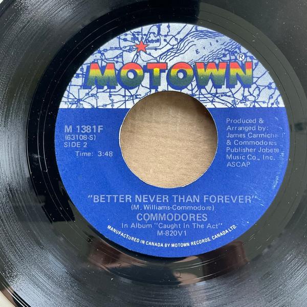 7inch Record COMMODORES - Sweet Love M1381F MOTOWN 1975 Canada Soul/Funk Used
7inch Record COMMODORES - Sweet Love M1381F MOTOWN 1975 Canada Soul/Funk Used