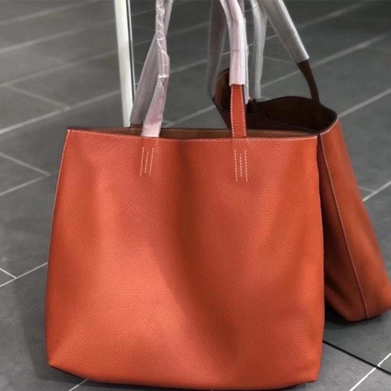 Кожаная женская сумка через плечо 2025 года, новая двухсторонняя сумка TOGO Head Layer, кожаная сумка-тоут большой емкости 38x4x32cm оранжевый
Кожаная женская сумка через плечо 2025 года, новая двухсторонняя сумка TOGO Head Layer, кожаная сумка-тоут большой емкости 38x4x32cm оранжевый