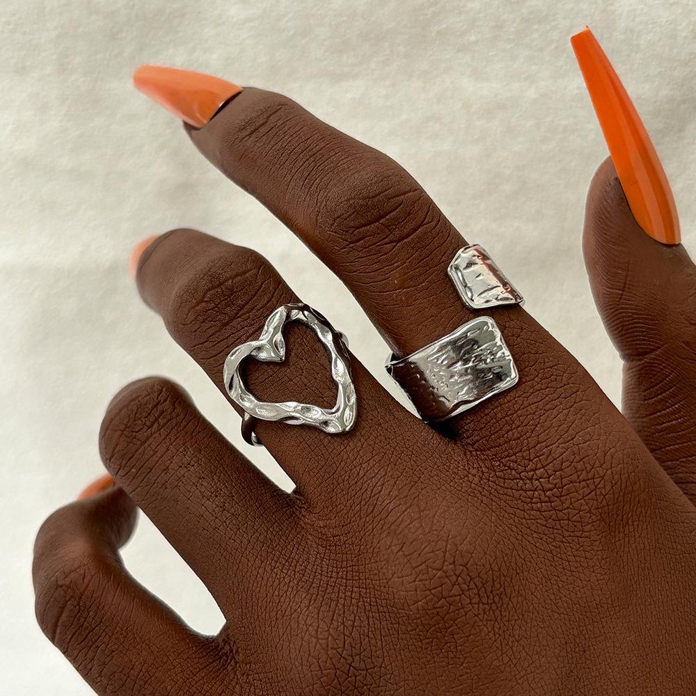Non Fading Metal Heart Stainless Steel Rings for Women Men Geometric Irregular Design Finger Rings Adjustable Charms Zircon New
Non Fading Metal Heart Stainless Steel Rings for Women Men Geometric Irregular Design Finger Rings Adjustable Charms Zircon New