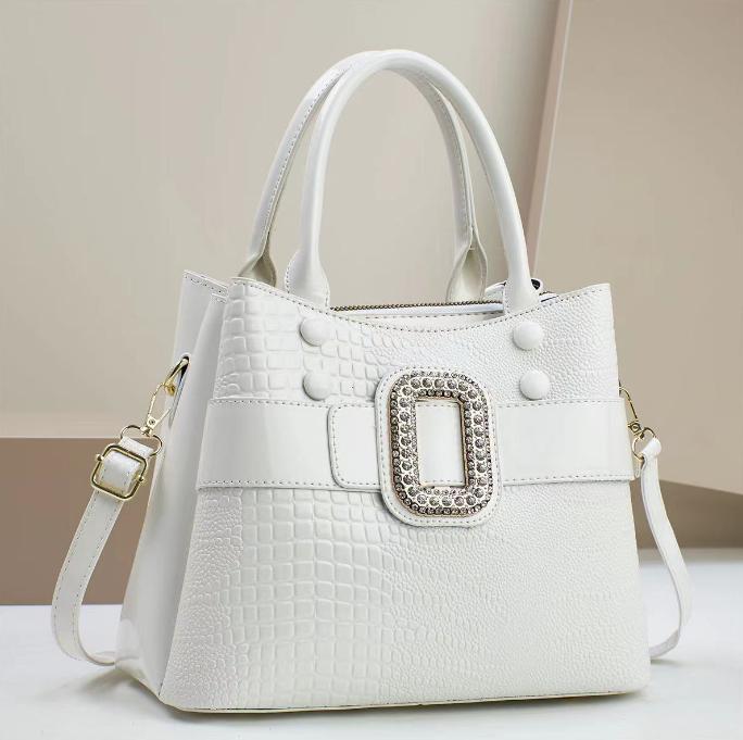 Classic Retro Women S Handbag High-Quality Casual Shoulder Bag Large Capacity Crocodile Pattern Crossbody Bag Commuting Tote Bag 28x13x23cm
Classic Retro Women S Handbag High-Quality Casual Shoulder Bag Large Capacity Crocodile Pattern Crossbody Bag Commuting Tote Bag 28x13x23cm