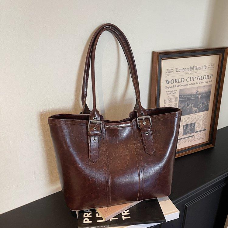 Fashi Retro Women PU Leather Shoulder Bags Trend High End Lady Tote Bag Large Capacity Female s Commuter Bag Handbag Purses
Fashi Retro Women PU Leather Shoulder Bags Trend High End Lady Tote Bag Large Capacity Female s Commuter Bag Handbag Purses