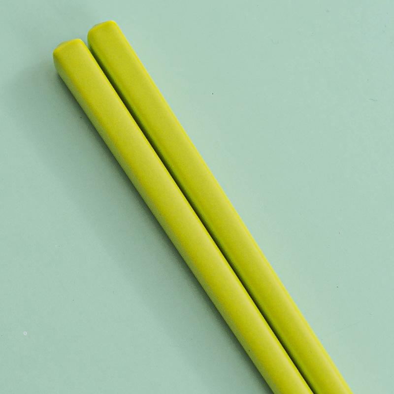 Nordic Style Underglaze Colored Ceramic Chopsticks - High Temperature Resistant & Mold Proof Porcelain. grass зелений колір
Nordic Style Underglaze Colored Ceramic Chopsticks - High Temperature Resistant & Mold Proof Porcelain. grass зелений колір