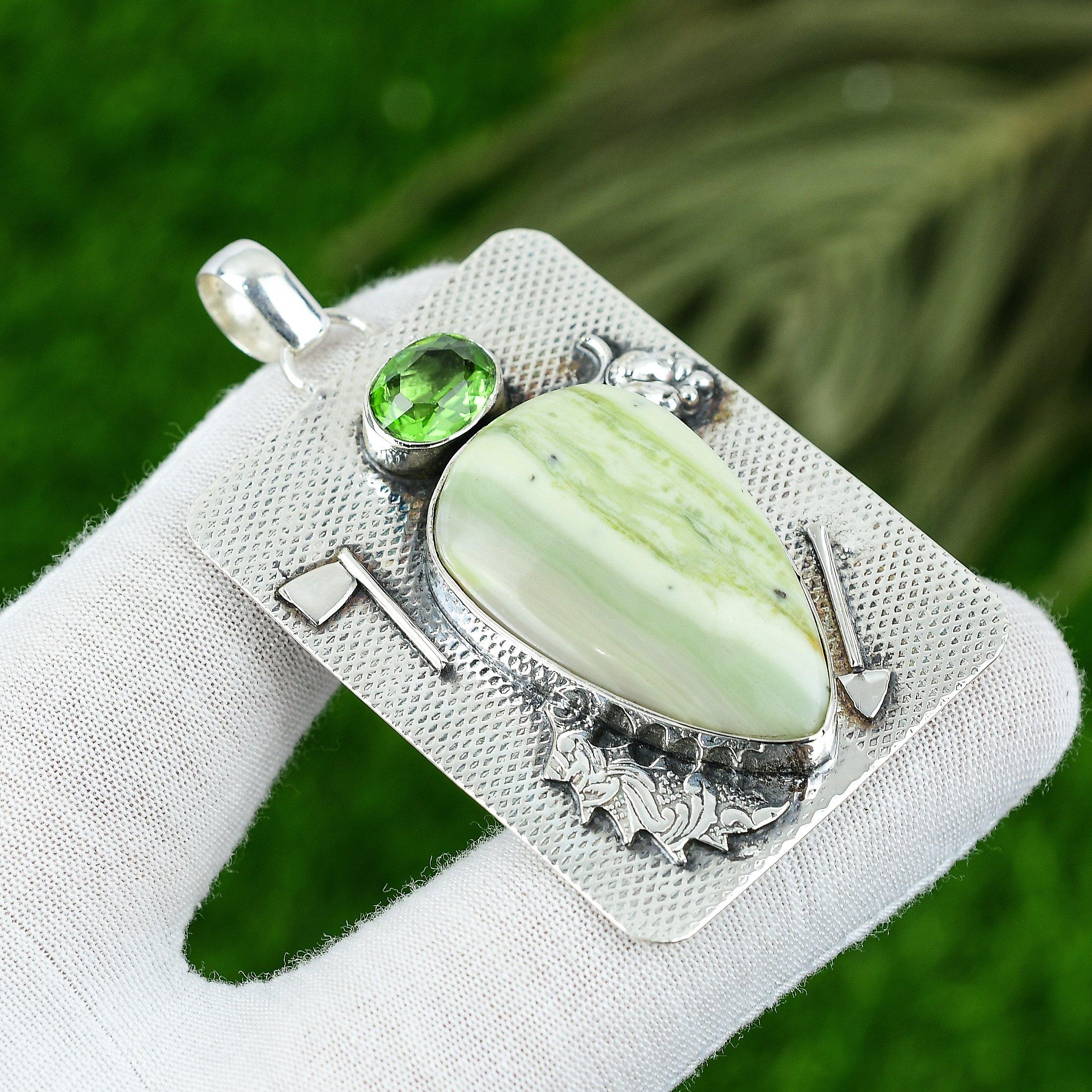 Natural Serpentine Gemstone Indian Jewelry 925 Sterling Silver Pendant For Women
Natural Serpentine Gemstone Indian Jewelry 925 Sterling Silver Pendant For Women