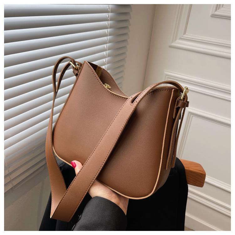 Bag women s new popular women s bag fashion texture versatile retro bucket bag shoulder bag messenger bag хакі
Bag women s new popular women s bag fashion texture versatile retro bucket bag shoulder bag messenger bag хакі