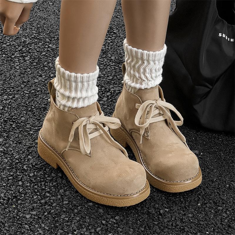 Mickey Round Head Design Martin Boots Men s Retro Short Boots Tooling Rhubarb Boots 20333-30333-J 39
Mickey Round Head Design Martin Boots Men s Retro Short Boots Tooling Rhubarb Boots 20333-30333-J 39