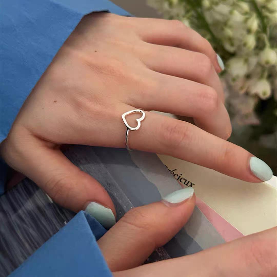 Кольцо женское универсальное из стерлингового серебра 925 пробы в корейском стиле, с нишевым Ins-дизайном, не тускнеющее
Кольцо женское универсальное из стерлингового серебра 925 пробы в корейском стиле, с нишевым Ins-дизайном, не тускнеющее