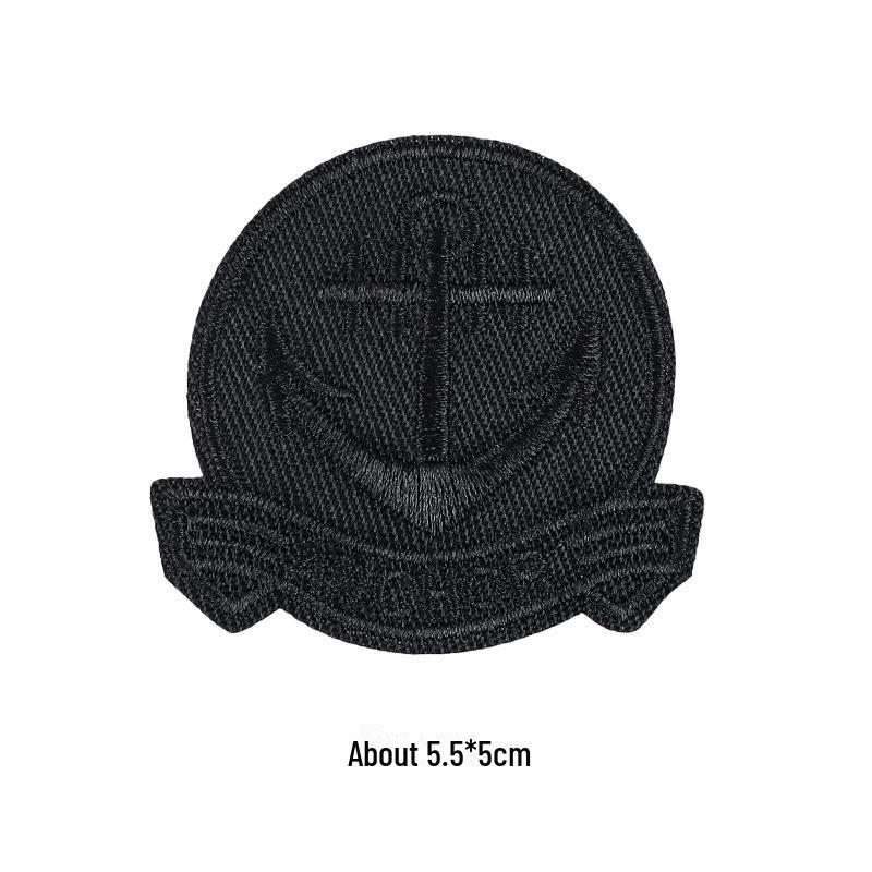 Черная самоклеящаяся заплатка для ремонта кожаной куртки без швов и вышивки.
Черная самоклеящаяся заплатка для ремонта кожаной куртки без швов и вышивки.