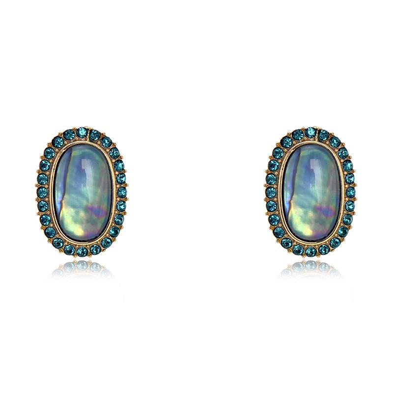 New Trendy Accessories, Oval Pendant Earrings, Exquisite Shell Earrings, and High-end Earrings
New Trendy Accessories, Oval Pendant Earrings, Exquisite Shell Earrings, and High-end Earrings