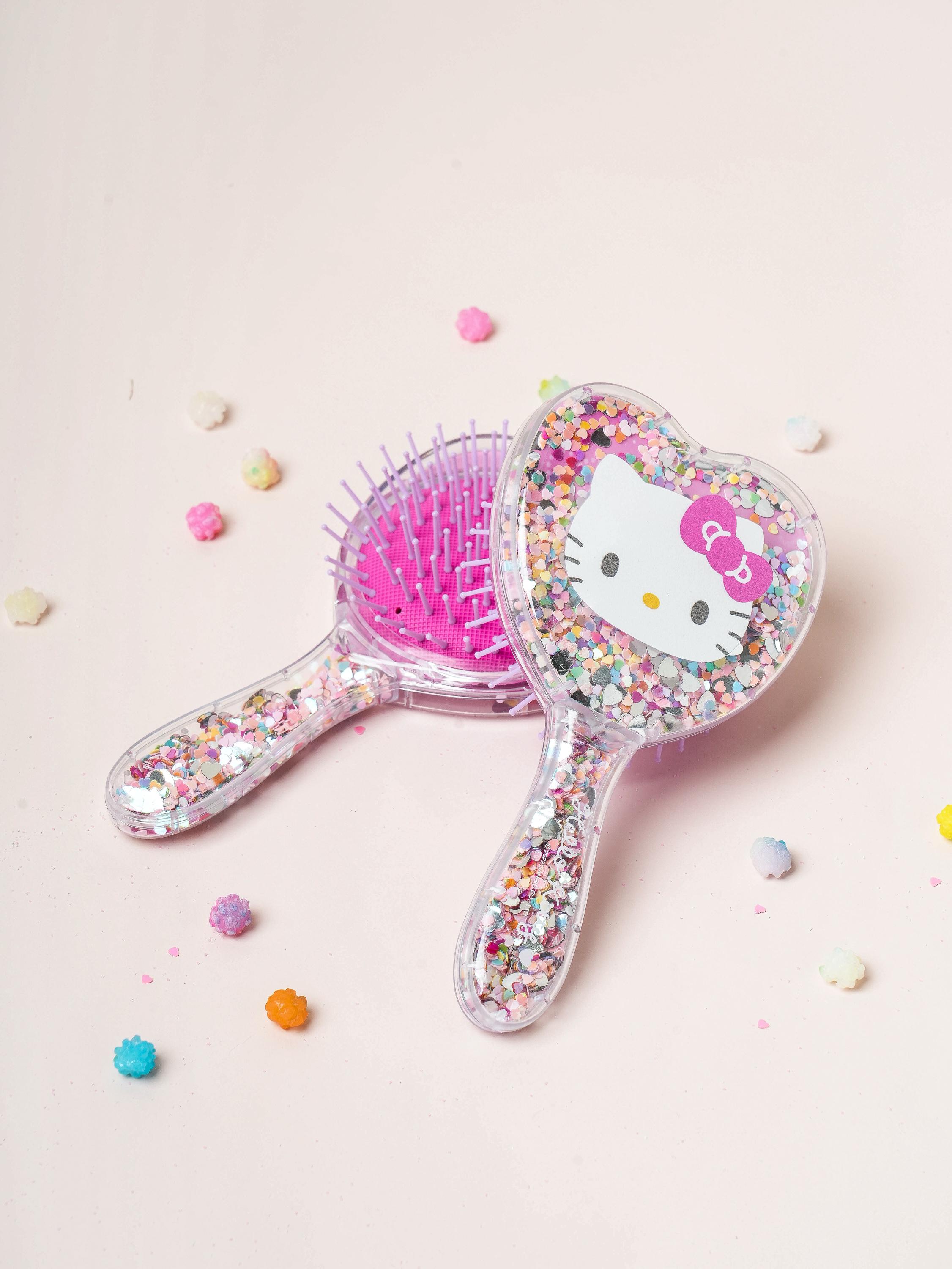 Hello Kitty Glitter Hair Brush 1ea
Hello Kitty Glitter Hair Brush 1ea