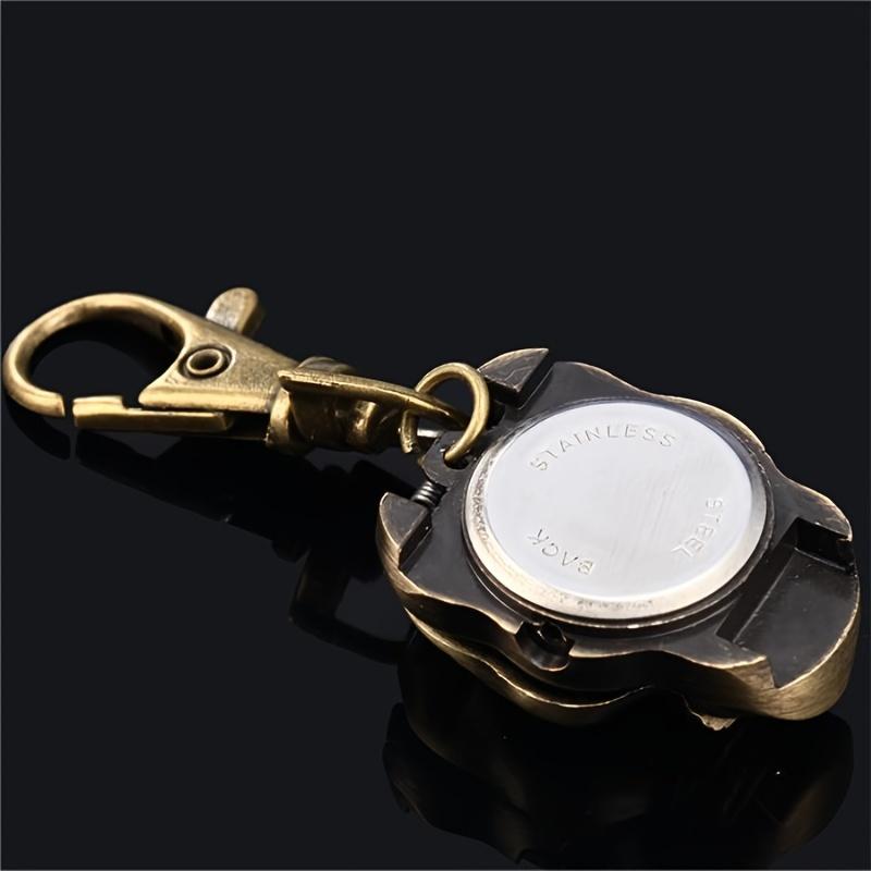 1PC Halloween Retro Skull Ghost Head Watch Caribbean Pirate Skull Quartz Pocket Watch Trendy Men s Pointer Flip Cap Pocket Watch коричневий
1PC Halloween Retro Skull Ghost Head Watch Caribbean Pirate Skull Quartz Pocket Watch Trendy Men s Pointer Flip Cap Pocket Watch коричневий