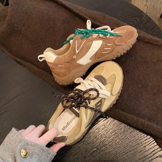 Women s Grape Mom Style Height-Boosting Leather Sneakers - 2025 Spring/Autumn Collection 37
Women s Grape Mom Style Height-Boosting Leather Sneakers - 2025 Spring/Autumn Collection 37