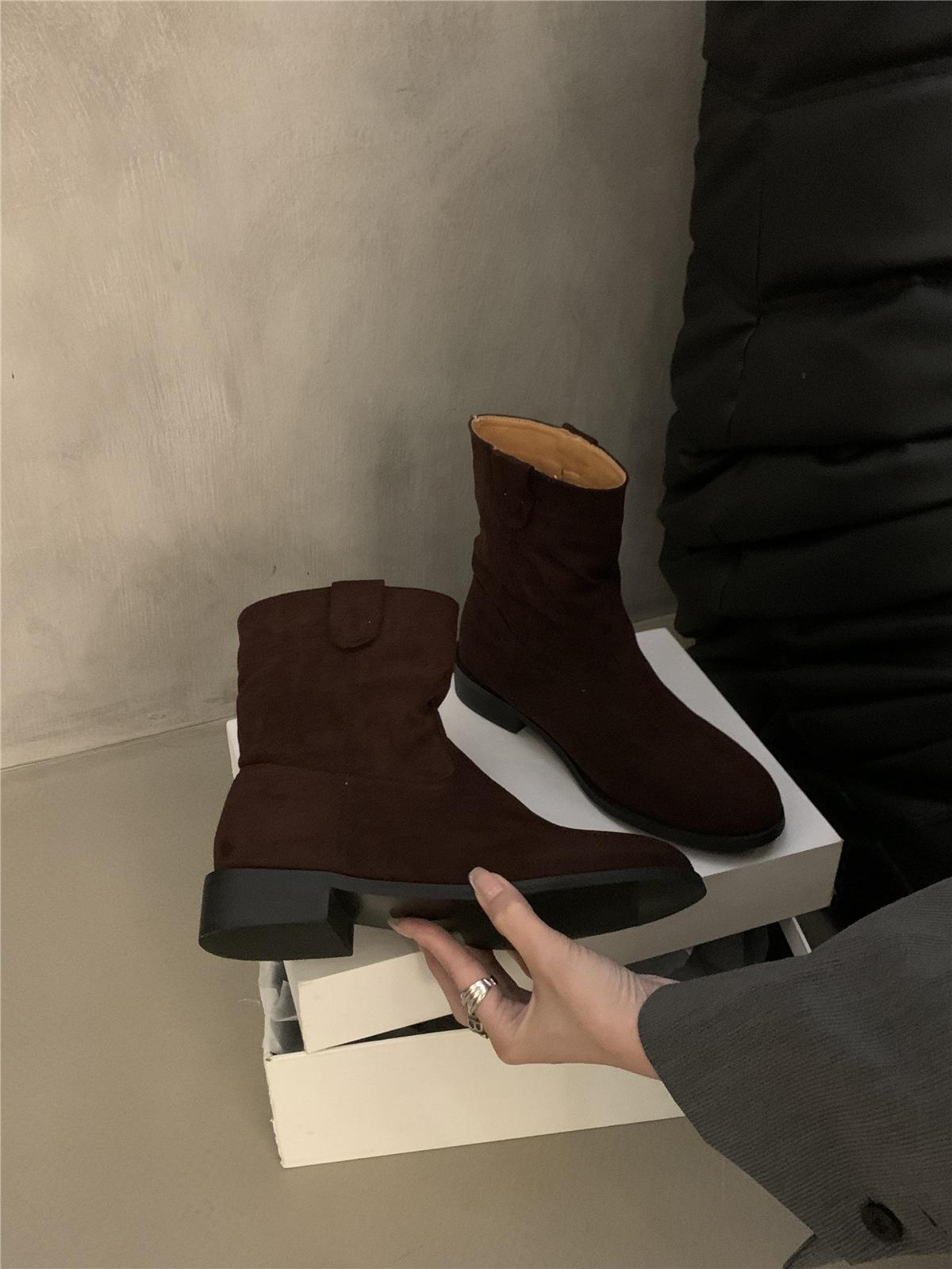 2024 новые корейские ботинки в стиле ins Dongdaemun, нишевые, в стиле ретро, модные женские ботинки, круглый носок, толстый каблук, замшевые маленькие короткие ботинки 39 темно-коричневого
2024 новые корейские ботинки в стиле ins Dongdaemun, нишевые, в стиле ретро, модные женские ботинки, круглый носок, толстый каблук, замшевые маленькие короткие ботинки 39 темно-коричневого