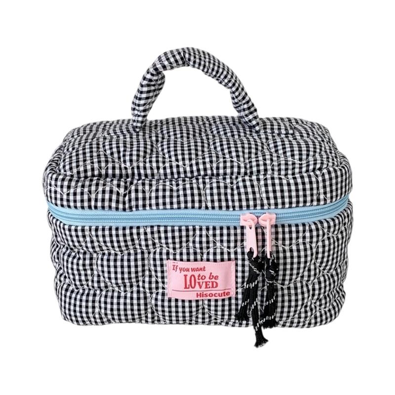 User Friendly Fabric Plaids Toiletry Bag With Quilted Heart Detail Spacious Interior Hand Carry For Travel Personal Care чорний
User Friendly Fabric Plaids Toiletry Bag With Quilted Heart Detail Spacious Interior Hand Carry For Travel Personal Care чорний