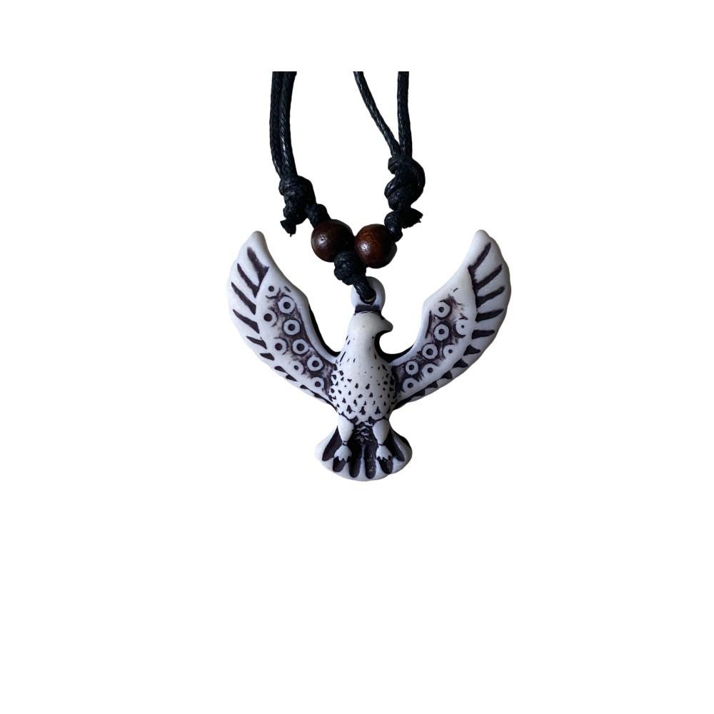 A vintage bone carved eagle necklace long sweater chain suitable for daily parties and other wear
A vintage bone carved eagle necklace long sweater chain suitable for daily parties and other wear