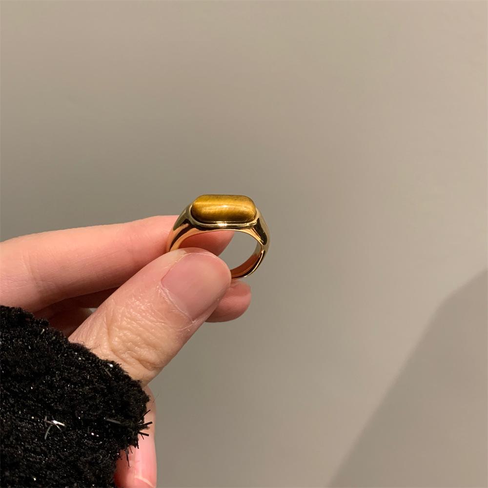 Регулируемое высококачественное ретро-кольцо-седло из камня тигровый глаз с дизайном колоса пшеницы для женщин
Регулируемое высококачественное ретро-кольцо-седло из камня тигровый глаз с дизайном колоса пшеницы для женщин