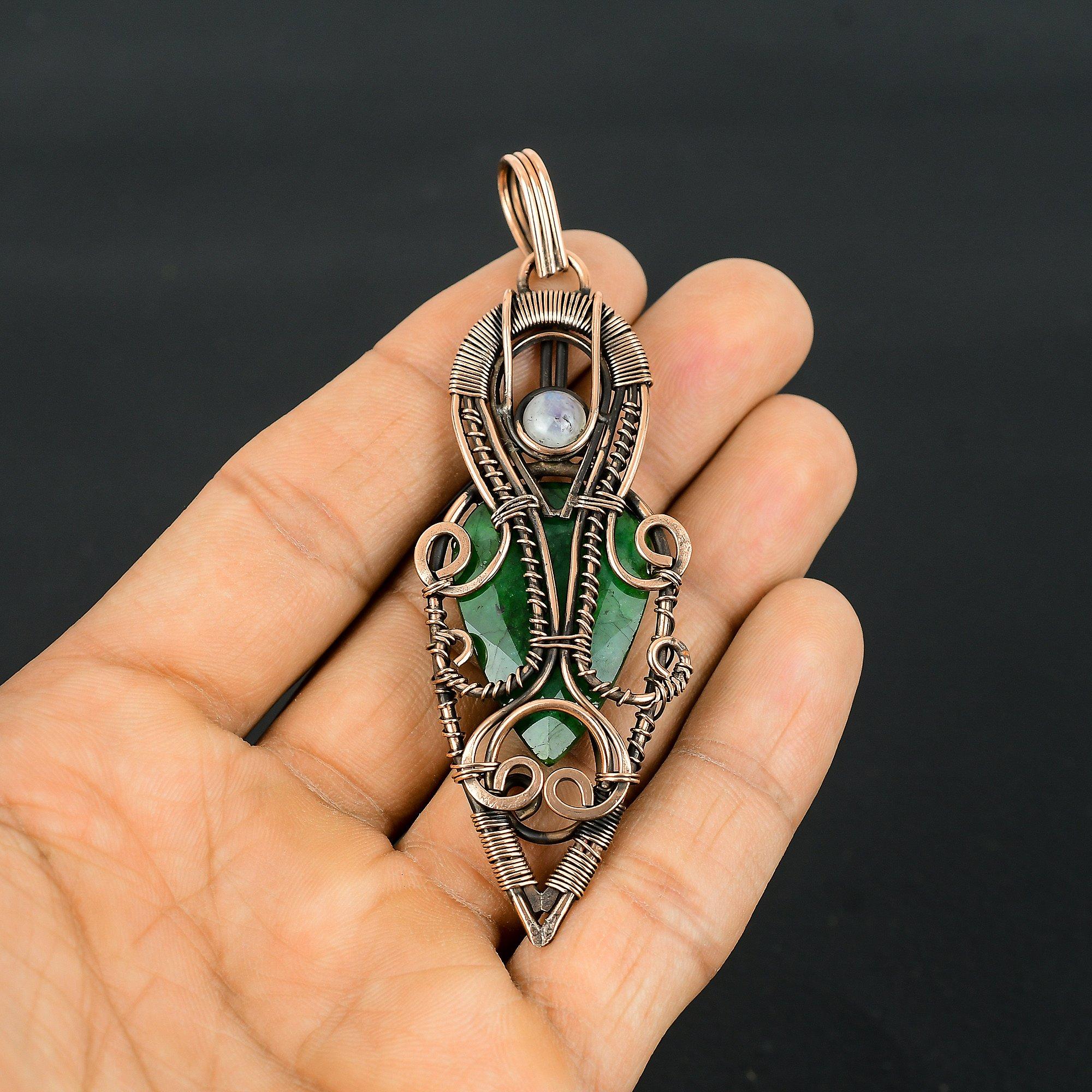 Изумрудная подвеска, Подвеска из медной проволоки 999 пробы, Ювелирные изделия с драгоценными камнями, Подвеска ручной работы, Потрясающие украшения, Подарок для нее 2.55 Inches
Изумрудная подвеска, Подвеска из медной проволоки 999 пробы, Ювелирные изделия с драгоценными камнями, Подвеска ручной работы, Потрясающие украшения, Подарок для нее 2.55 Inches