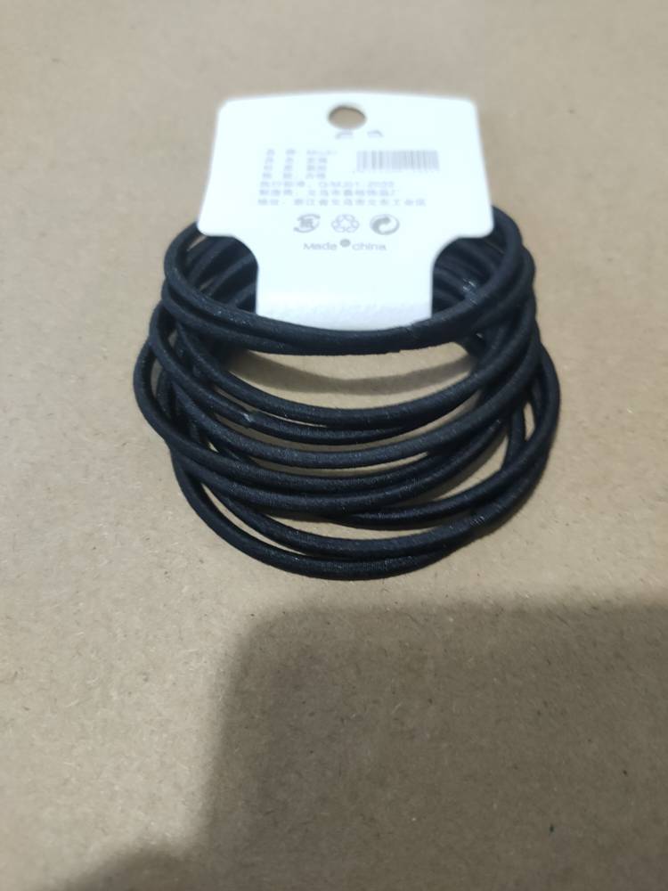 10 шт. Черная эластичная резинка для волос для девочек, аксессуары для волос
10 шт. Черная эластичная резинка для волос для девочек, аксессуары для волос