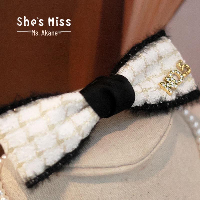 Retro Bow Plaid Heart Buckle Hair Clip for Women
Retro Bow Plaid Heart Buckle Hair Clip for Women