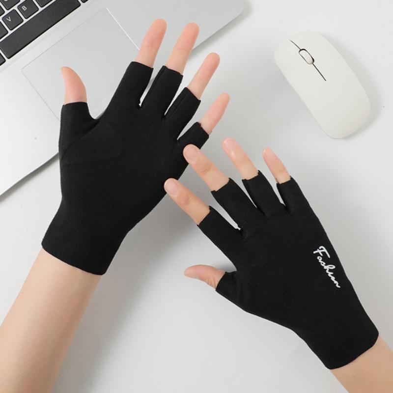 Осінні та Зимові Рукавички для Жінок Парні Безпалі Для Вулиці Велосипедні Студентські Для Друкування Німецький Оксамит Теплі Рукавички з Відкритими Пальцями чорний
Осінні та Зимові Рукавички для Жінок Парні Безпалі Для Вулиці Велосипедні Студентські Для Друкування Німецький Оксамит Теплі Рукавички з Відкритими Пальцями чорний
