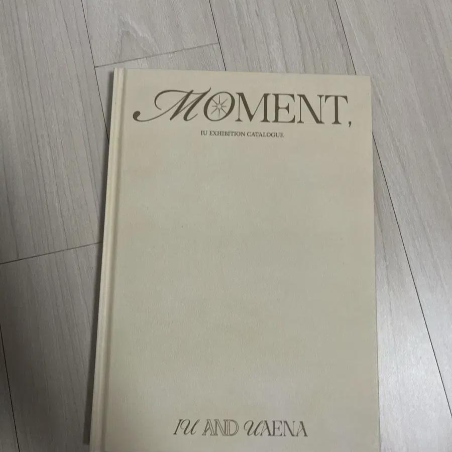 Iu Moment Photo Book 
Iu Moment Photo Book