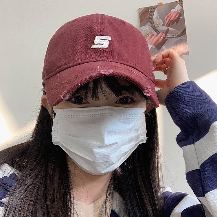 Baseball Hat for Women s American Retro Letters Korean Versatile Face Showing Small Soft Top Trendy Duck Tongue Cap Adjustable
Baseball Hat for Women s American Retro Letters Korean Versatile Face Showing Small Soft Top Trendy Duck Tongue Cap Adjustable
