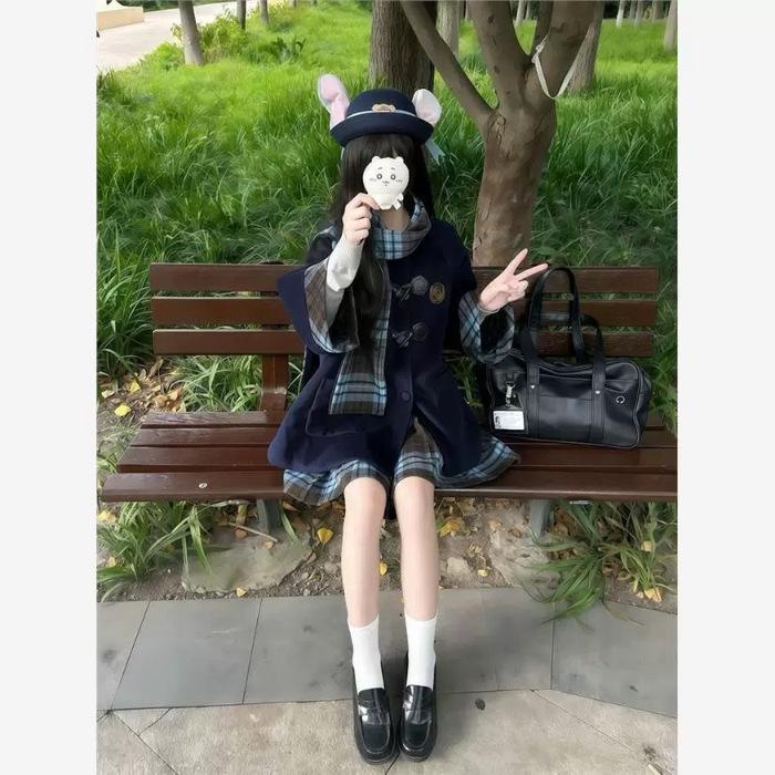 Petite Women s Autumn/Winter JK Uniform Set: Toggle Coat & Plaid Pleated Skirt Large
Petite Women s Autumn/Winter JK Uniform Set: Toggle Coat & Plaid Pleated Skirt Large