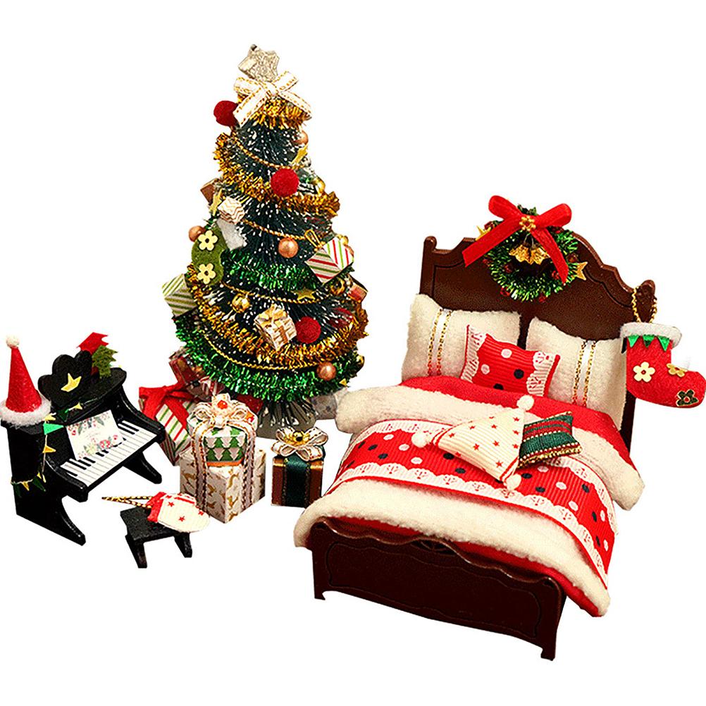 DIY Christmas Miniature Dollhouse Kit Realistic 3D House Room Craft with Bed Quilt Pillow Piano
DIY Christmas Miniature Dollhouse Kit Realistic 3D House Room Craft with Bed Quilt Pillow Piano