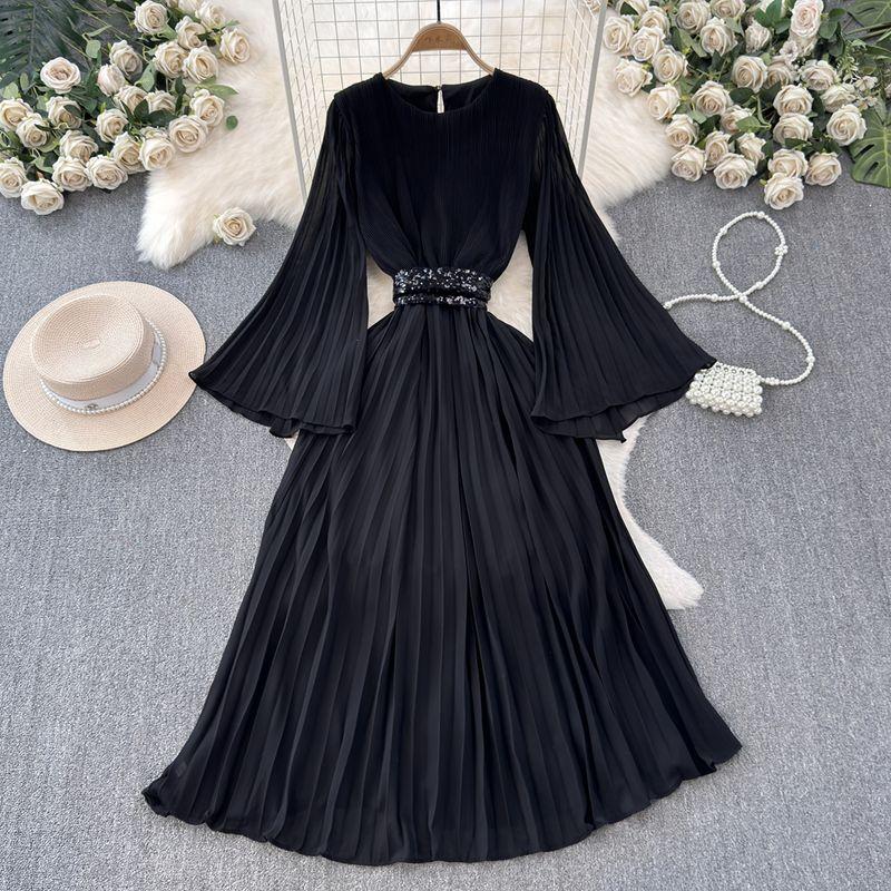Элегантное платье с высоким темпераментом, женское, нишевый стиль, ретро, плиссированное, рукава-колокольчики, драпировка, стройнящее, шифон, юбка для отпуска Black All yards
Элегантное платье с высоким темпераментом, женское, нишевый стиль, ретро, плиссированное, рукава-колокольчики, драпировка, стройнящее, шифон, юбка для отпуска Black All yards