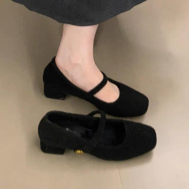 Coarse heel with skirt with square head Mary Jane shoes professional high heels gray velvet women s cotton shoes 39 чорний
Coarse heel with skirt with square head Mary Jane shoes professional high heels gray velvet women s cotton shoes 39 чорний