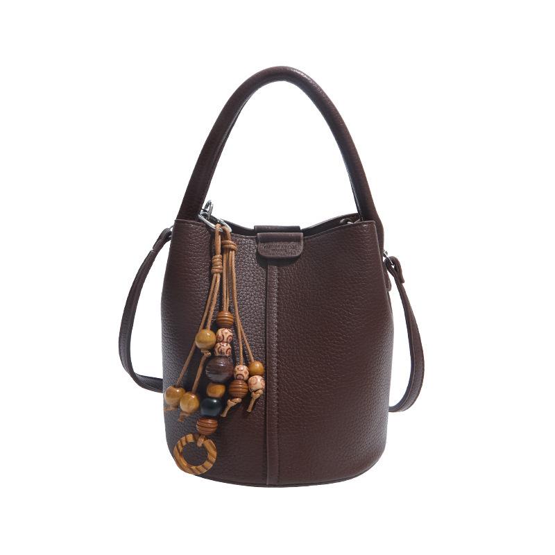 Niche retro hand bag women s new high-end texture daily commuting shoulder bag crossbody bucket bag
Niche retro hand bag women s new high-end texture daily commuting shoulder bag crossbody bucket bag